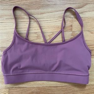 Vuori Mindset Bra with cross back straps in size Large in color mauve